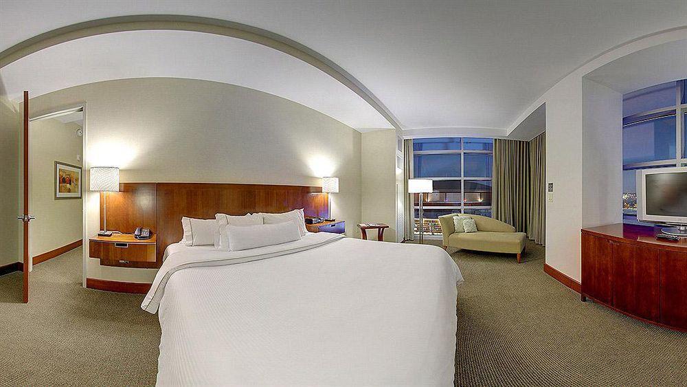 Отель The Westin Memphis Beale Street Экстерьер фото